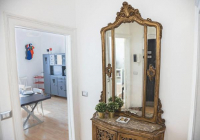 MILAN stilysh apartment near Metro and Fiera MICO